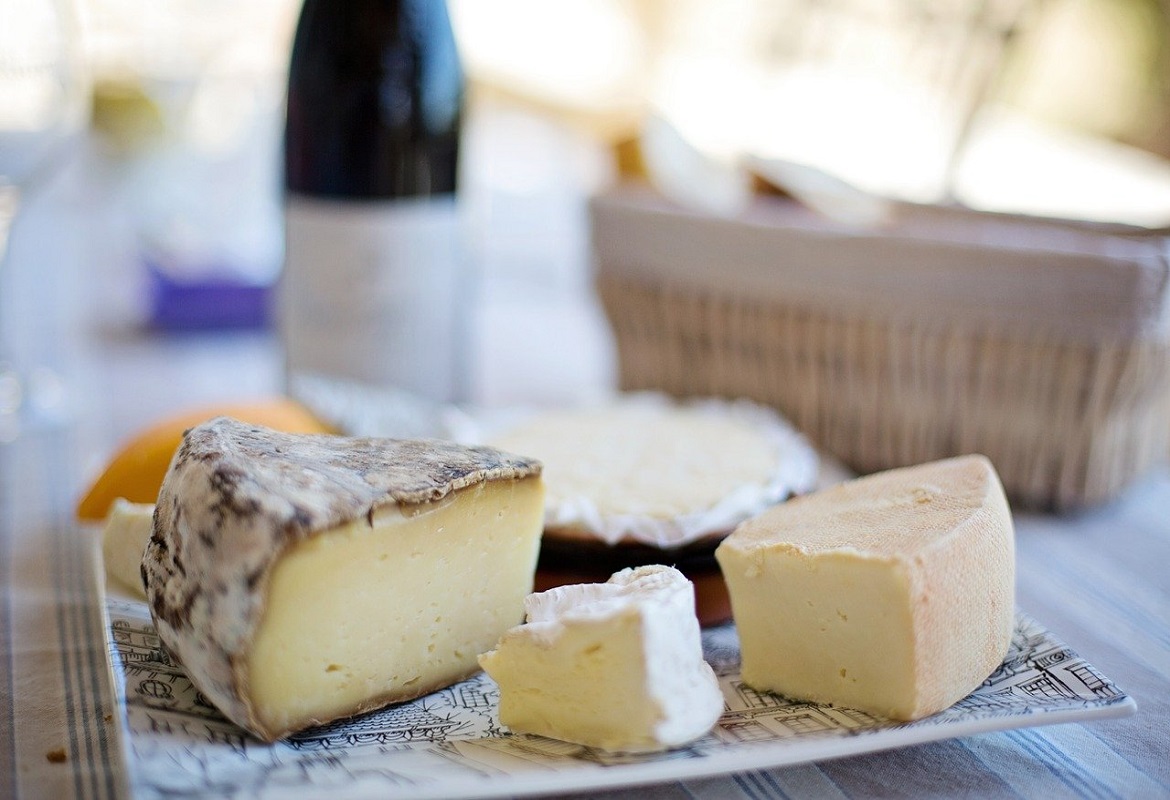Tagliare il formaggio in modo corretto | Manfredini Srl